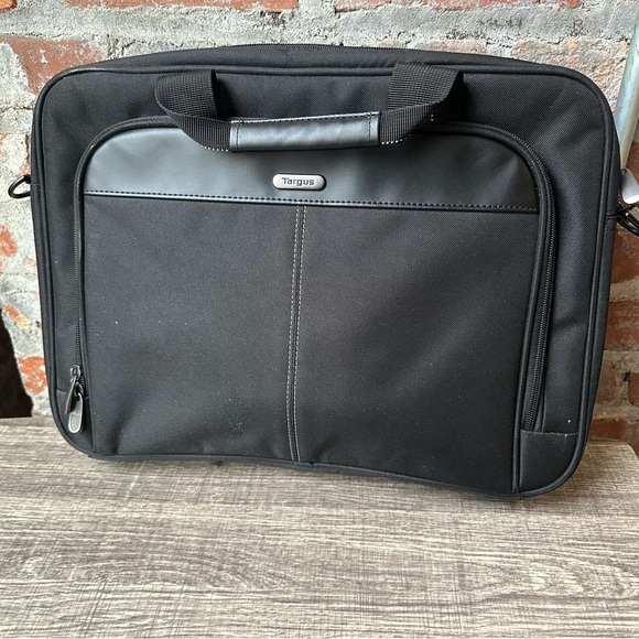 Targus Classic Slim Laptop Briefcase Black Polyester - Picture 1 of 7